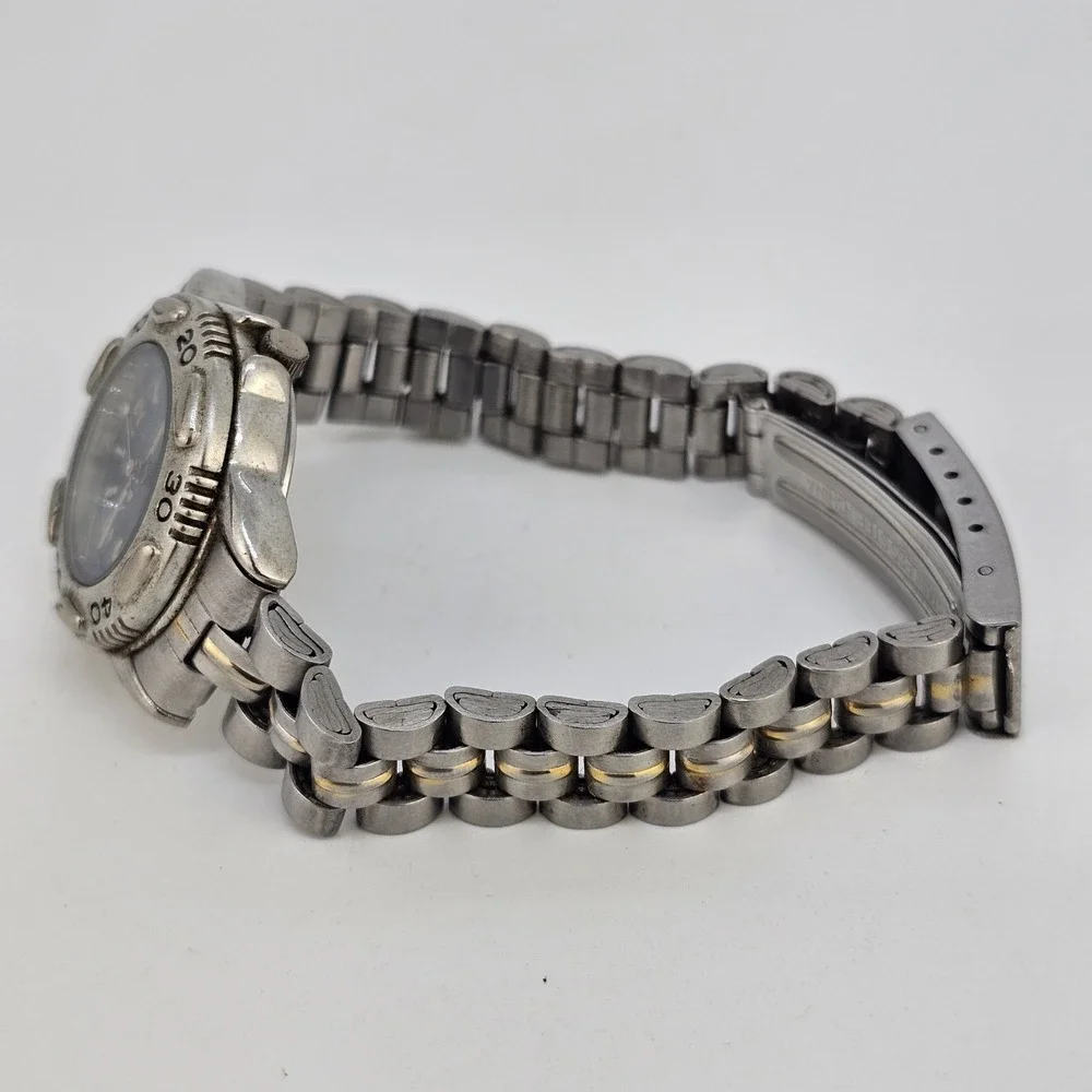 Gloria Vanderbilt Women Watch 28MM Blue Dial Date Gray Bracelet 6.5